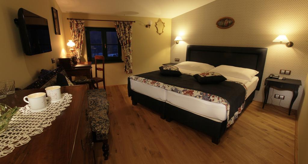 Boutique Hotel Pri Mlyne Lozorno Rom bilde